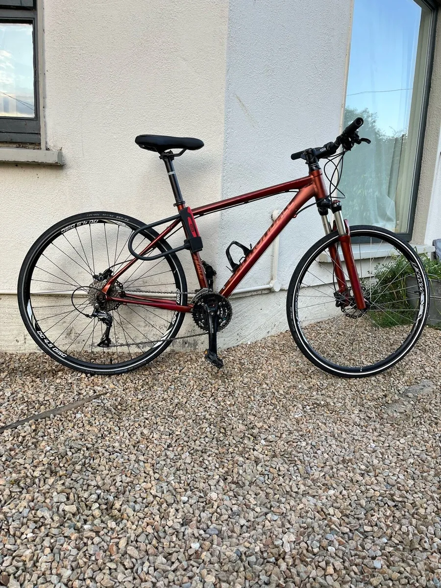 Cannondale Hybrid Road Bike - Image 1