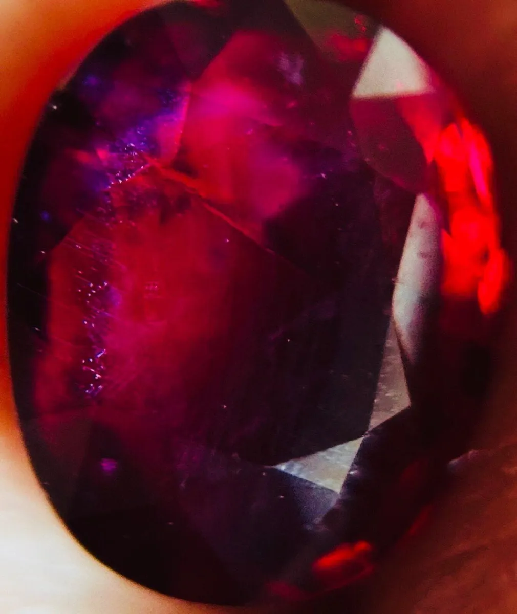 Vivid Red Ruby 3.04 ct Guild Report - Image 4