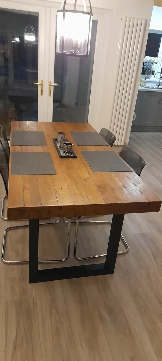 Dining table & chairs - Image 3