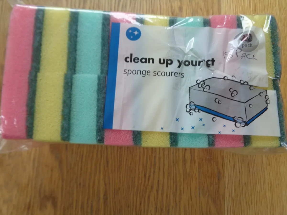 Sponge Scourers Cleaning Pads x18 for Sale - Image 1