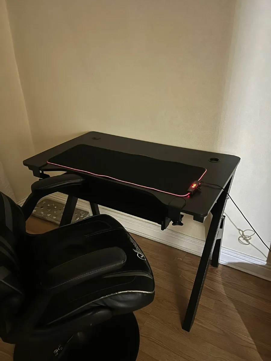 Gamming Desk and Gamming chair (Free mouse pad) - Image 3