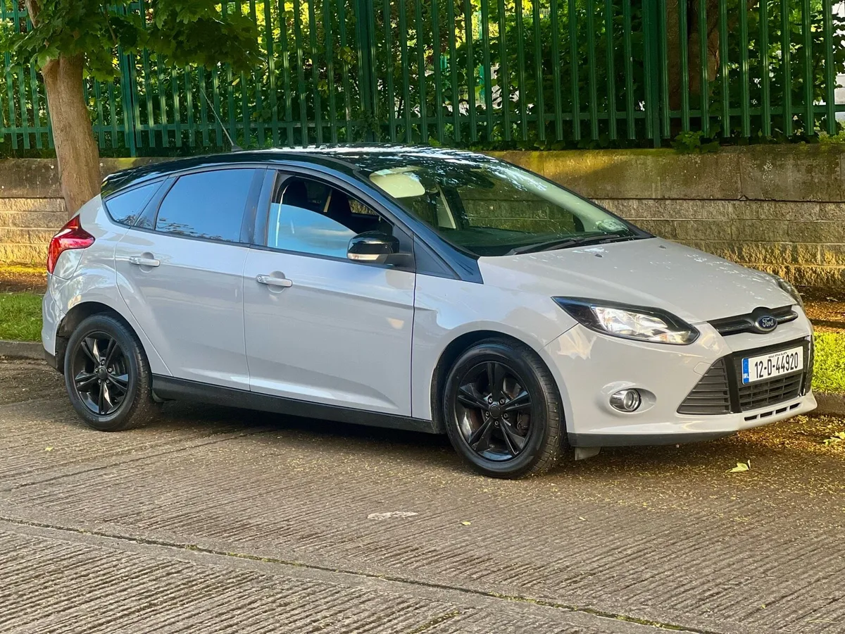 2012 Ford Focus Zetec | NCT 04/26! Tax 02/26! - Image 2