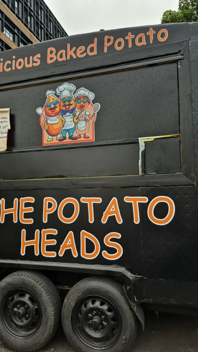 Food trailer - Image 1