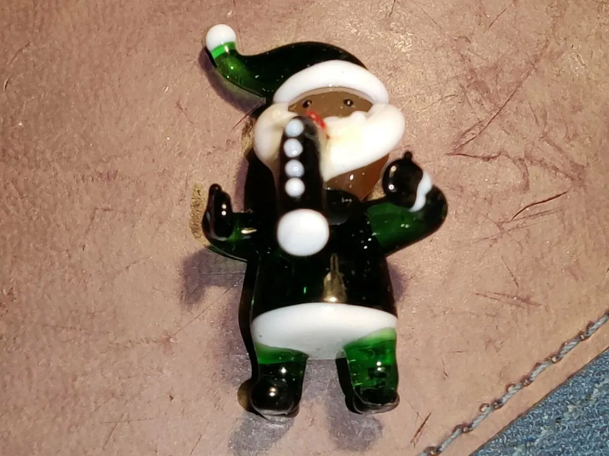 MINATURE CHRISTMAS TREE, Minature Glass Santas ! - Image 2
