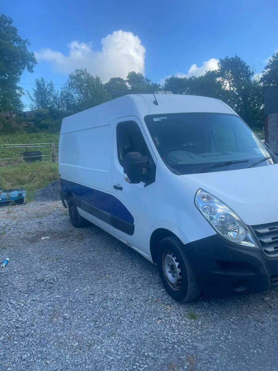 Renault Master - Image 2