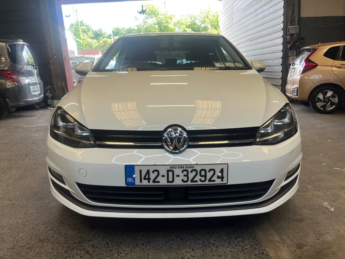 Volkswagen Golf 2014 automatic - Image 3