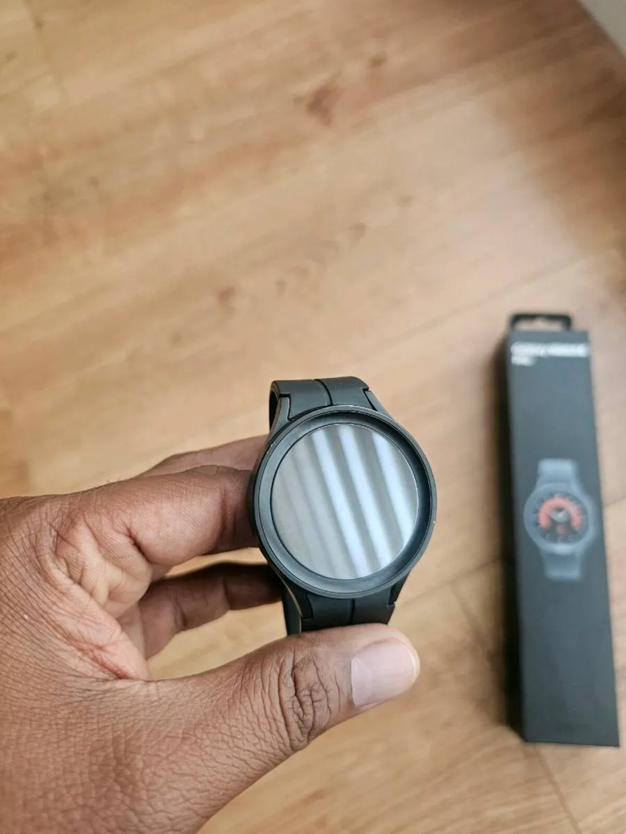 Galaxy watch 5 pro LTE version (45 mm) - Image 2
