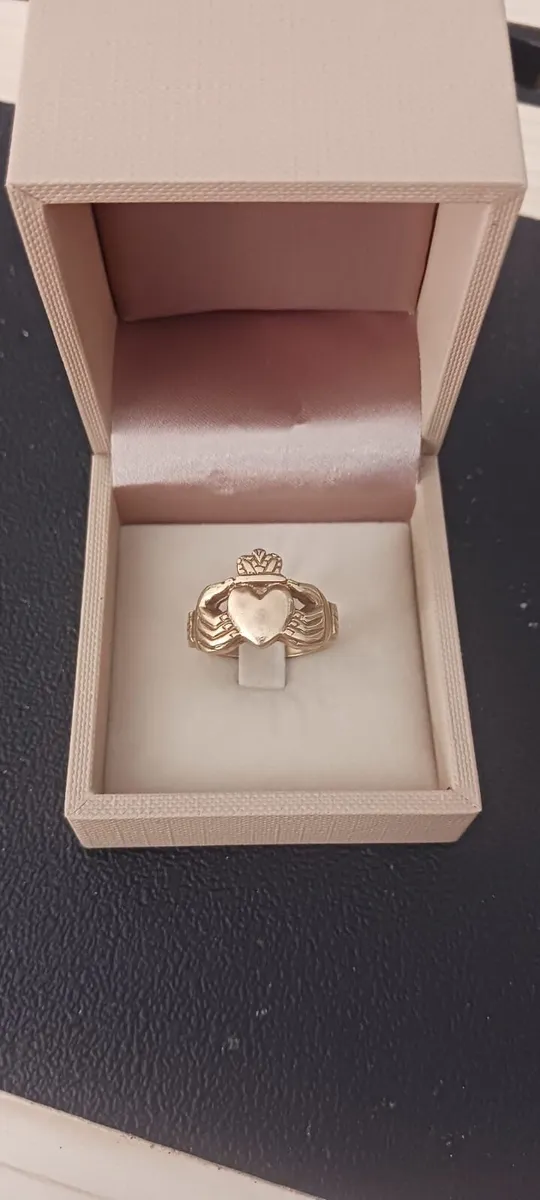 Gold ring- antique - Image 1