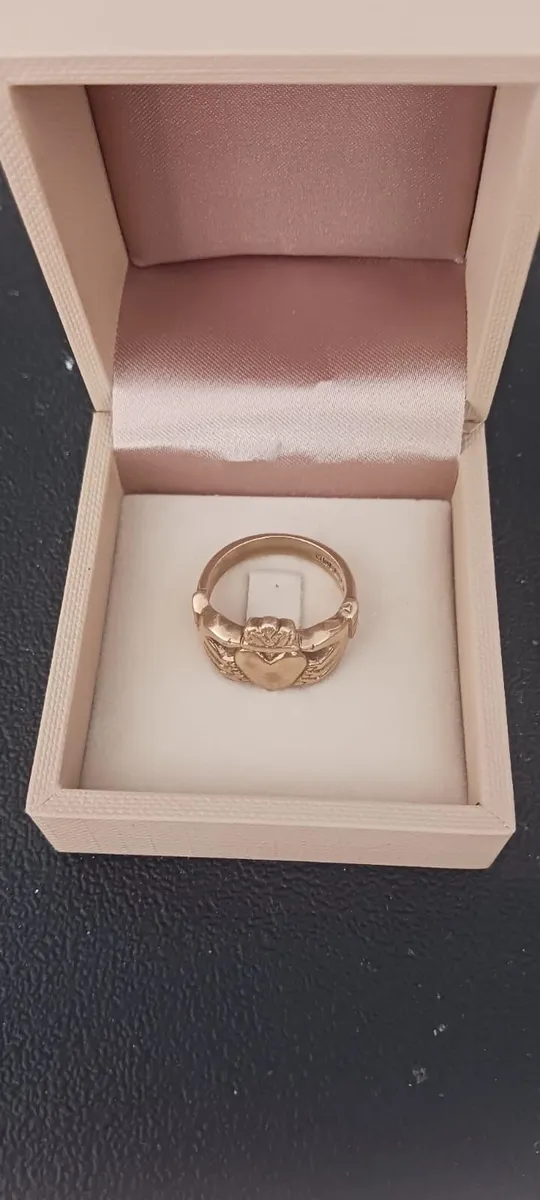 Gold ring- antique - Image 2