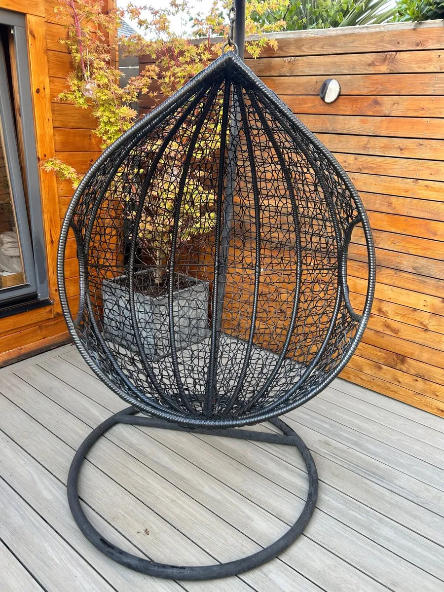 Egg chair - Image 1