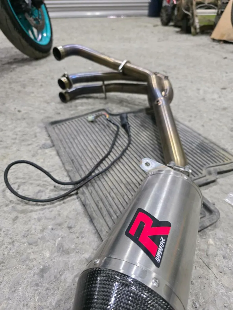 YAMAHA MT 09 Full Exhaust Dominator HP3 - Image 3