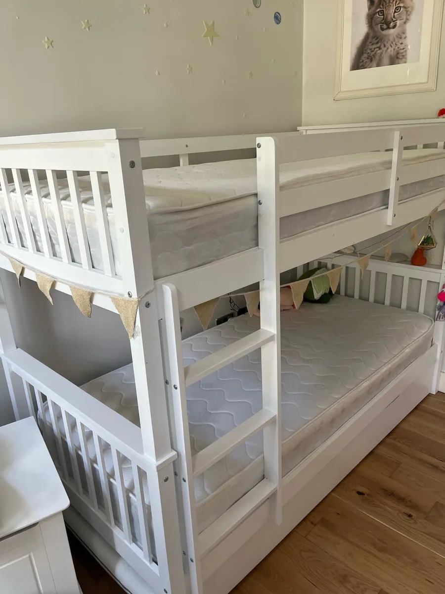 Wooden bunk bed with hidden extra sleep - Image 2