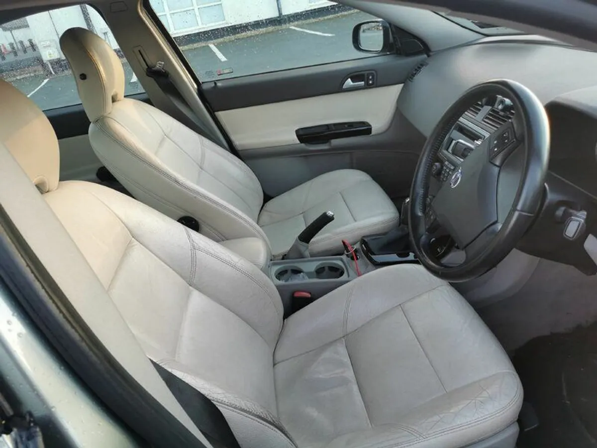 Volvo S40 2007 - Image 2