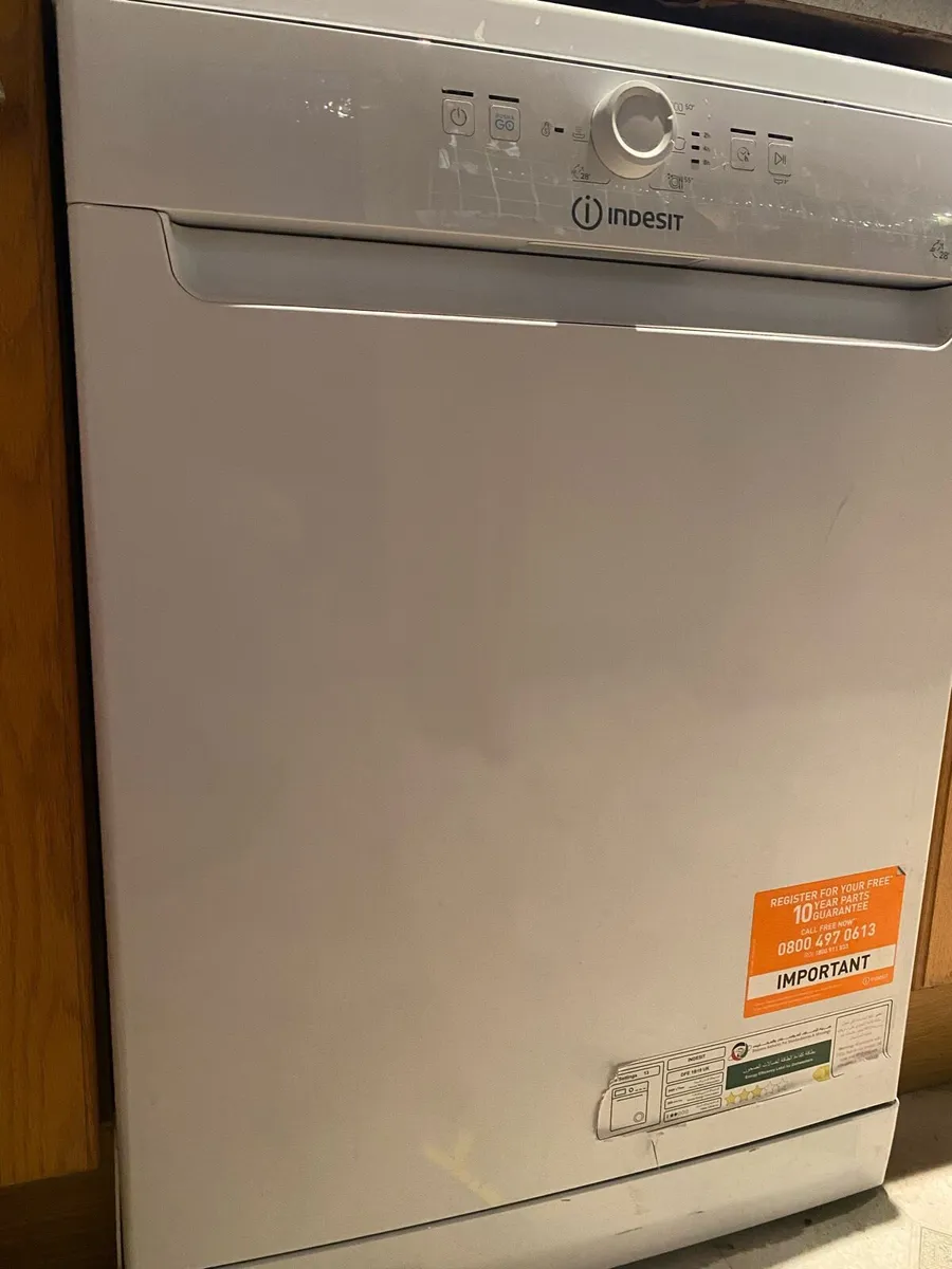 Dishwasher - 2 years old - Image 1