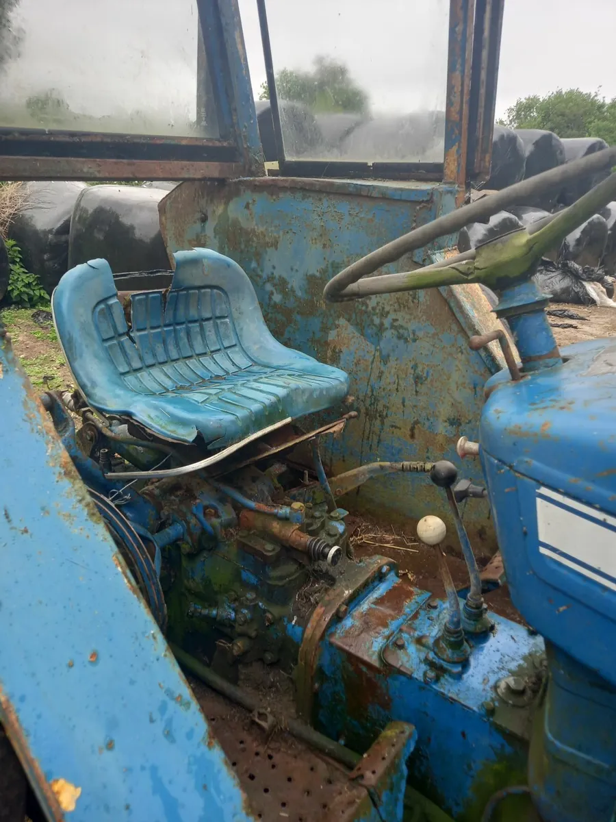 Ford 4000 - Image 3