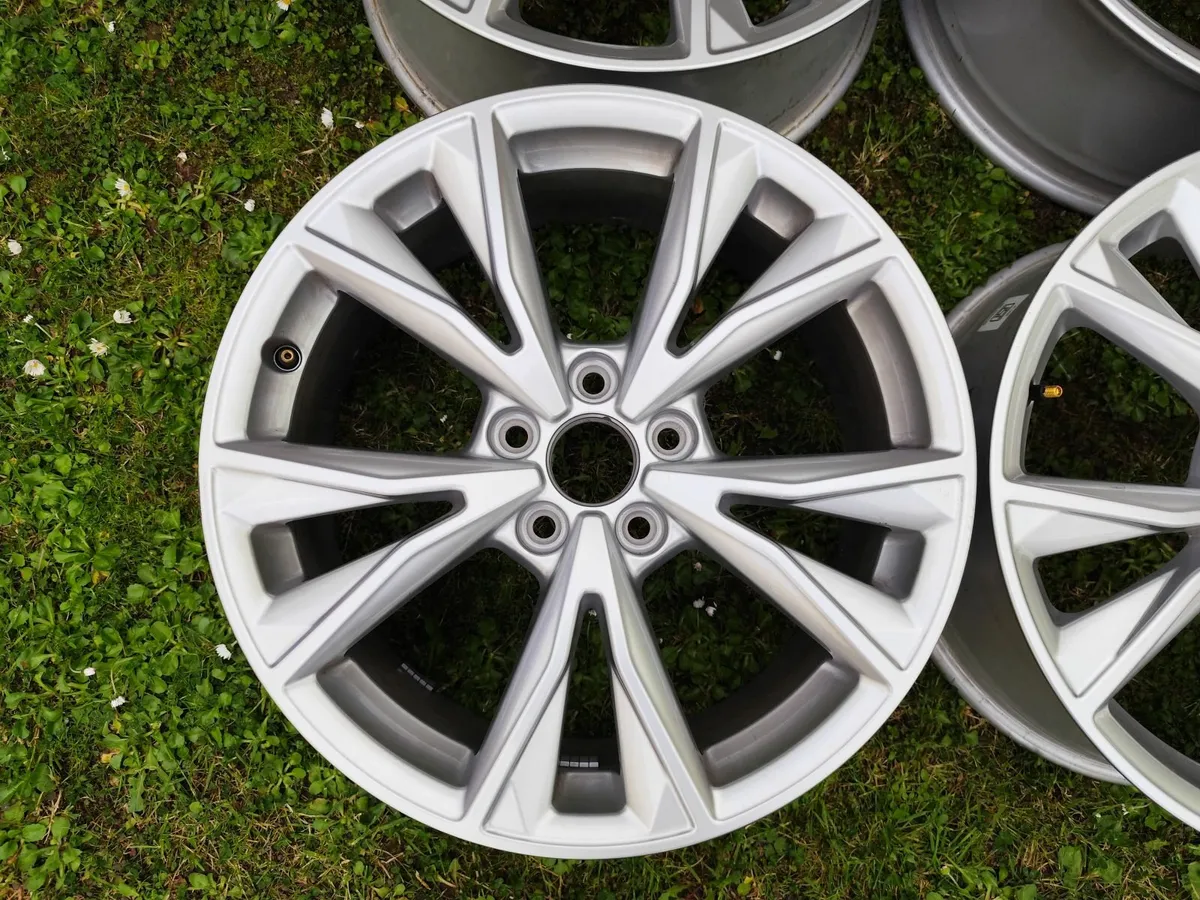 Audi alloy wheels - Image 2