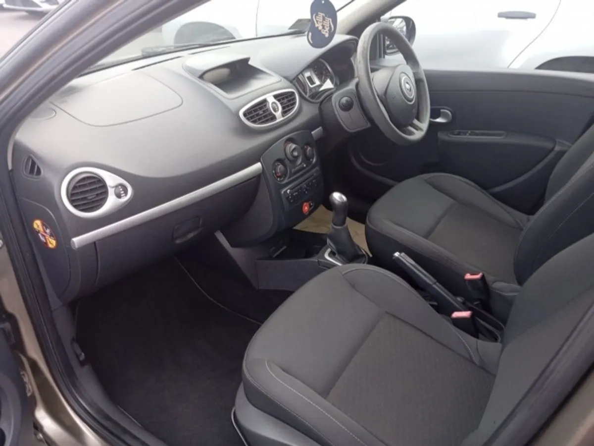 Renault Clio 1.2 16V ETH Royale ECO - Image 3