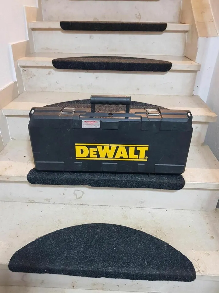 Dewalt DCS 380 cordless 18V - Image 2