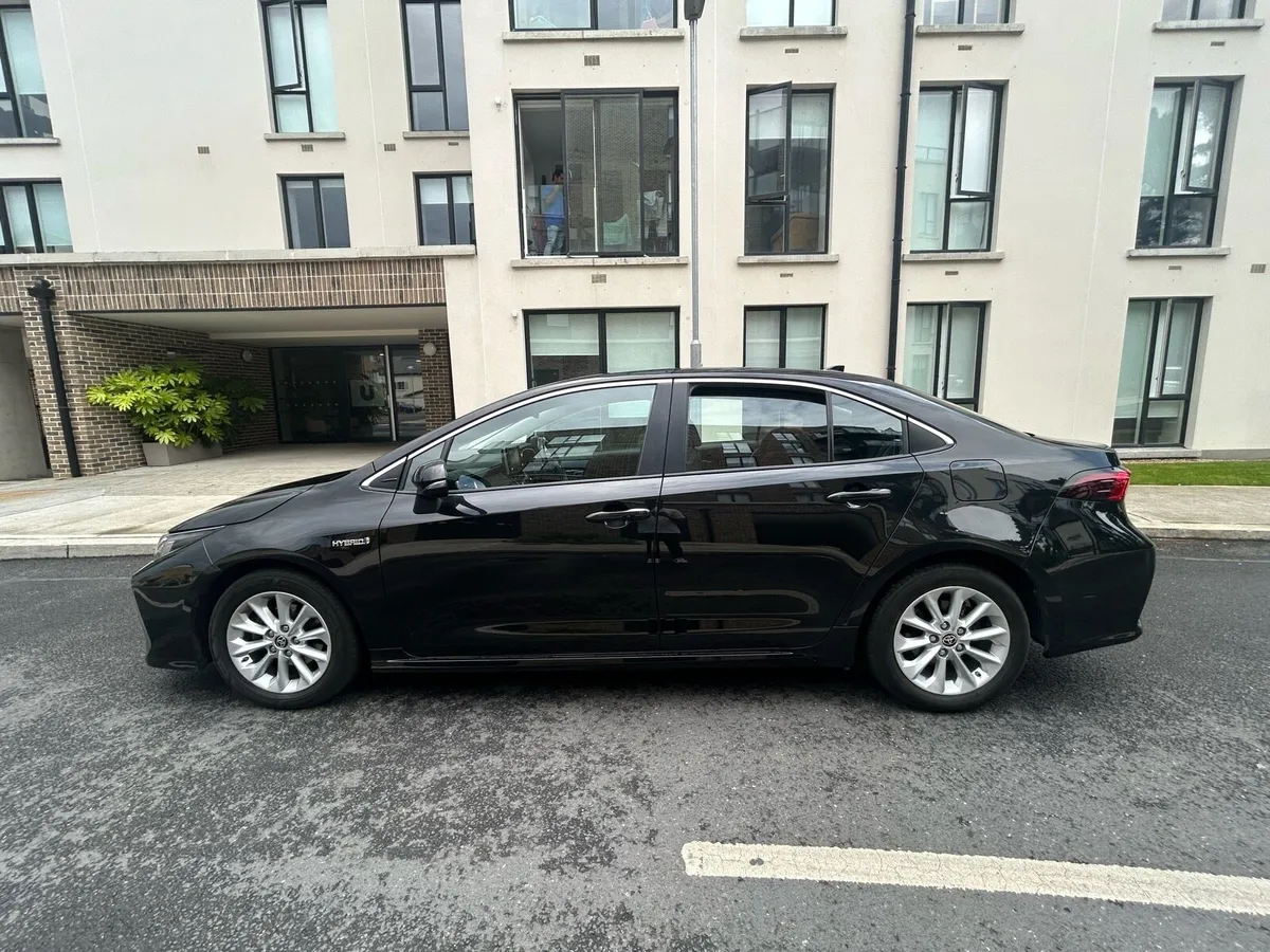 Toyota Corolla Luna Sport 2021 Saloon - Image 2