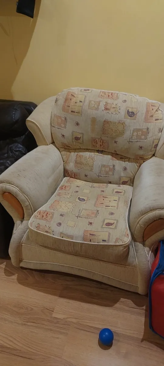 Armchair - Image 3