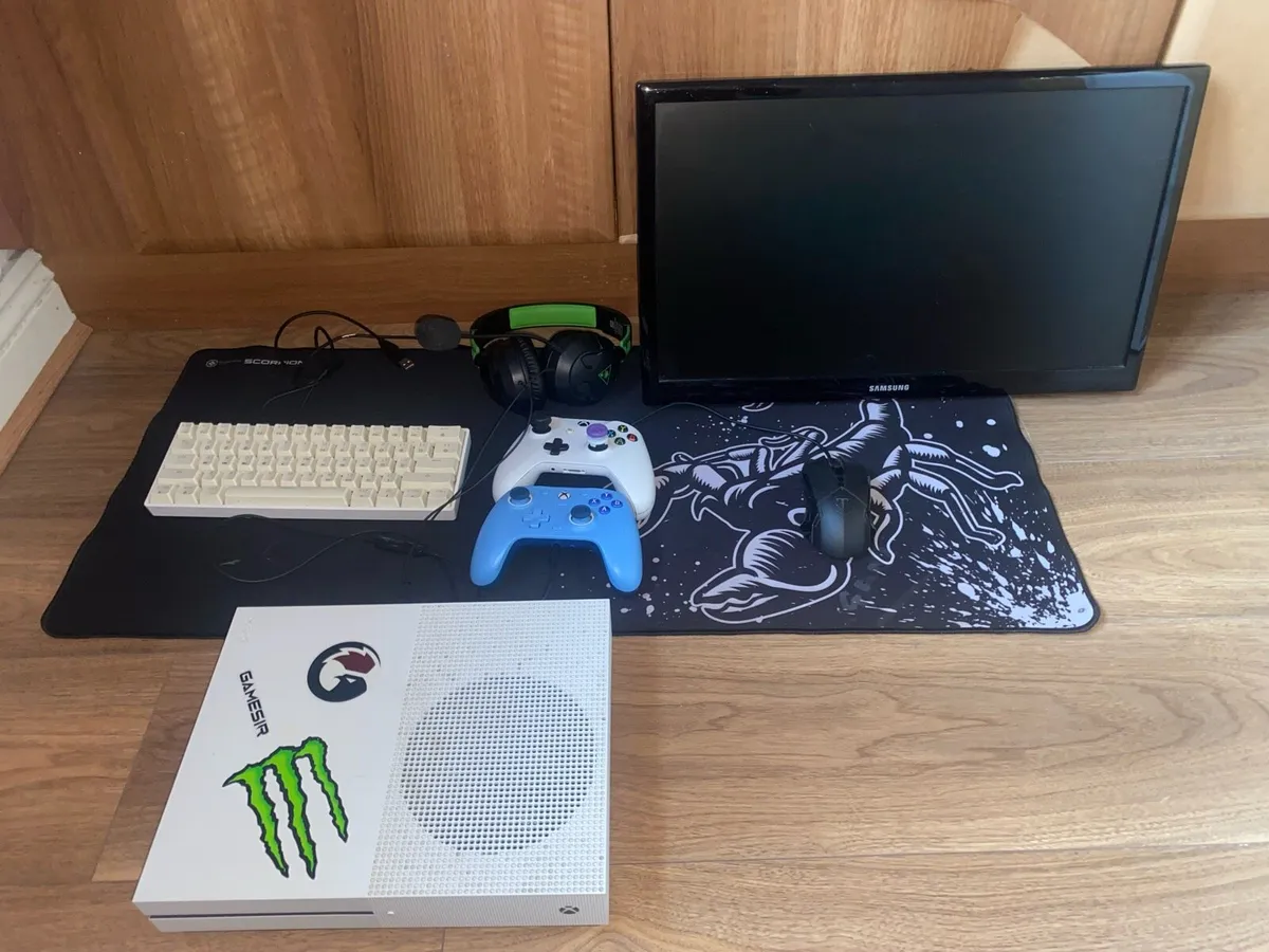 Xbox one s set up - Image 1