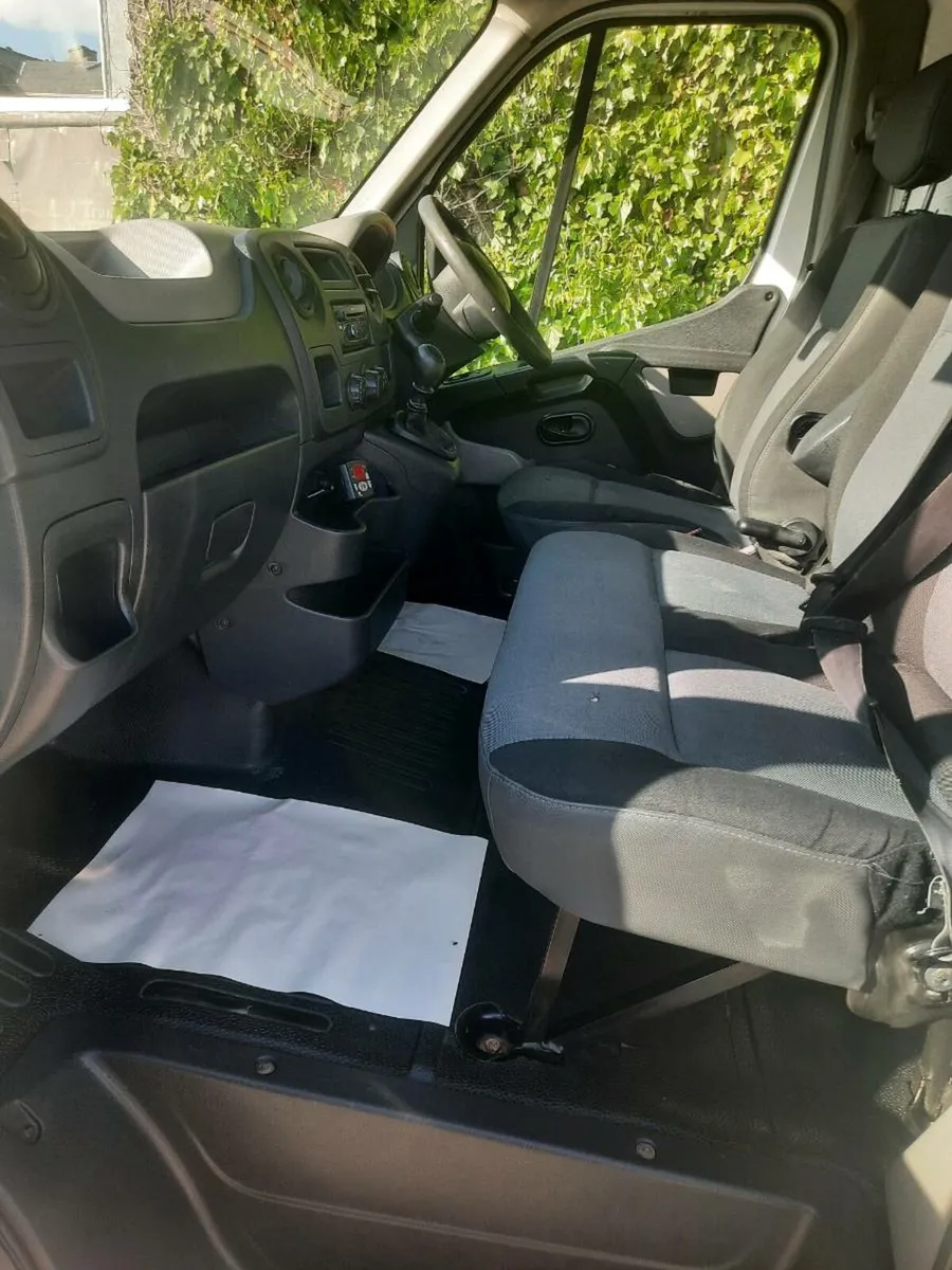 Renault master - Image 2
