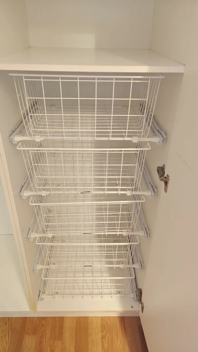 White Wardrobe - Image 4