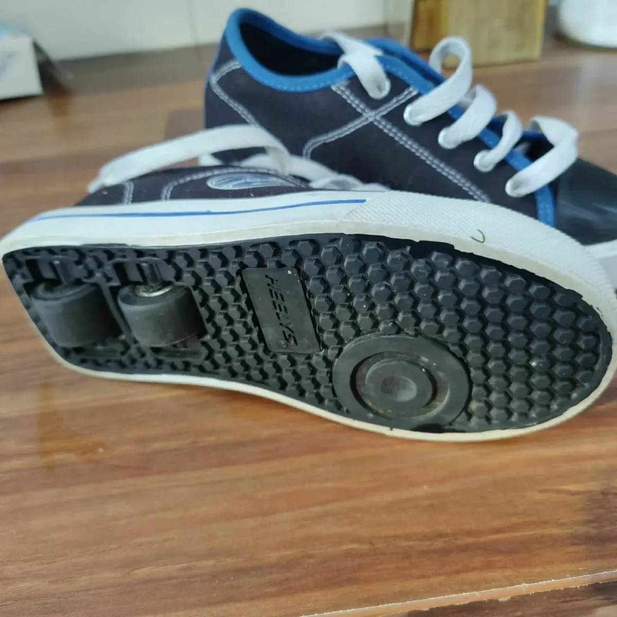 Heelys - Image 2