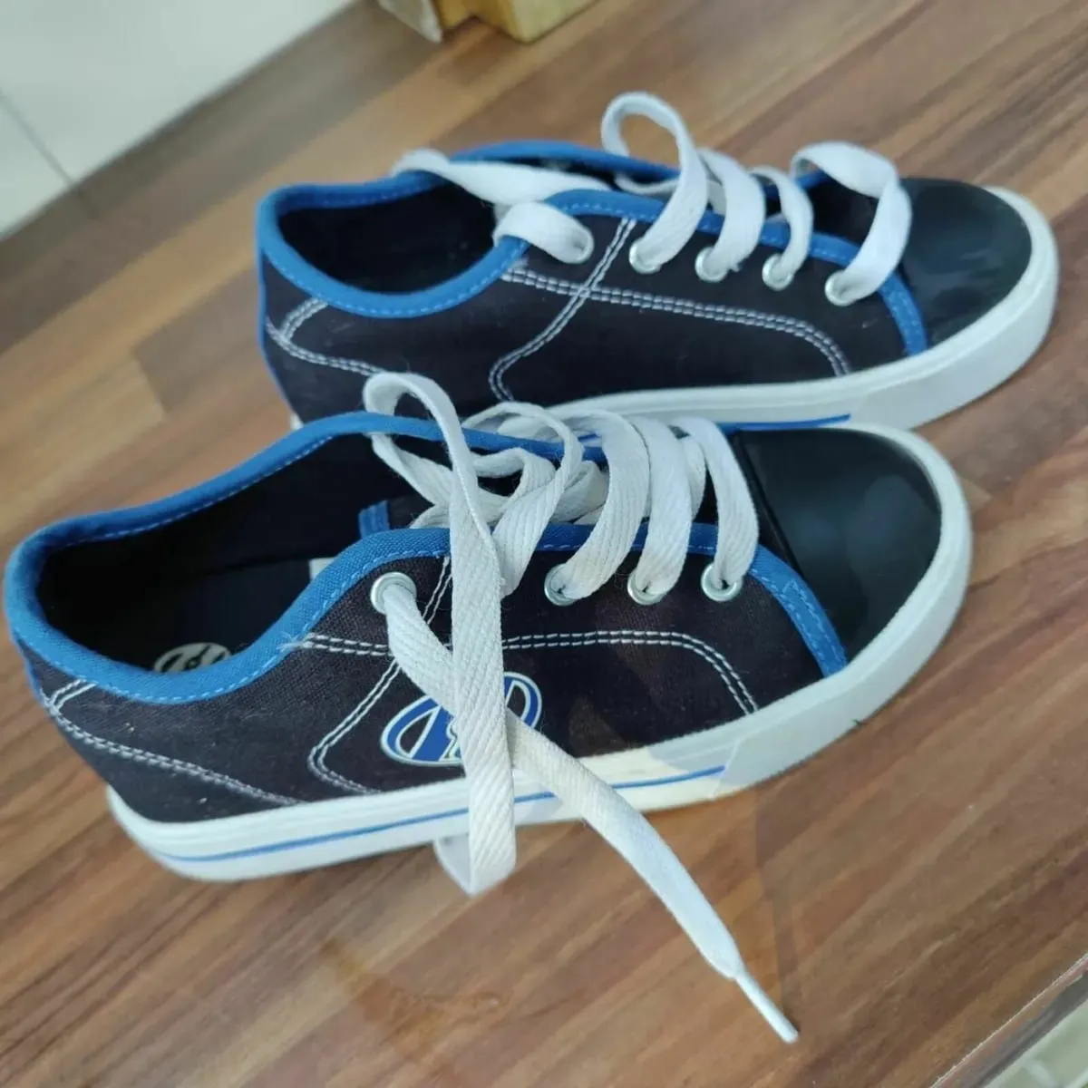 Heelys - Image 1