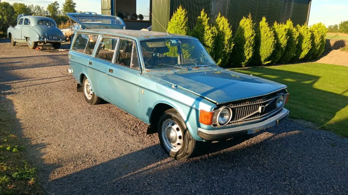 VOLVO 145 ESTATE AND SAAB 900GLS - Image 1