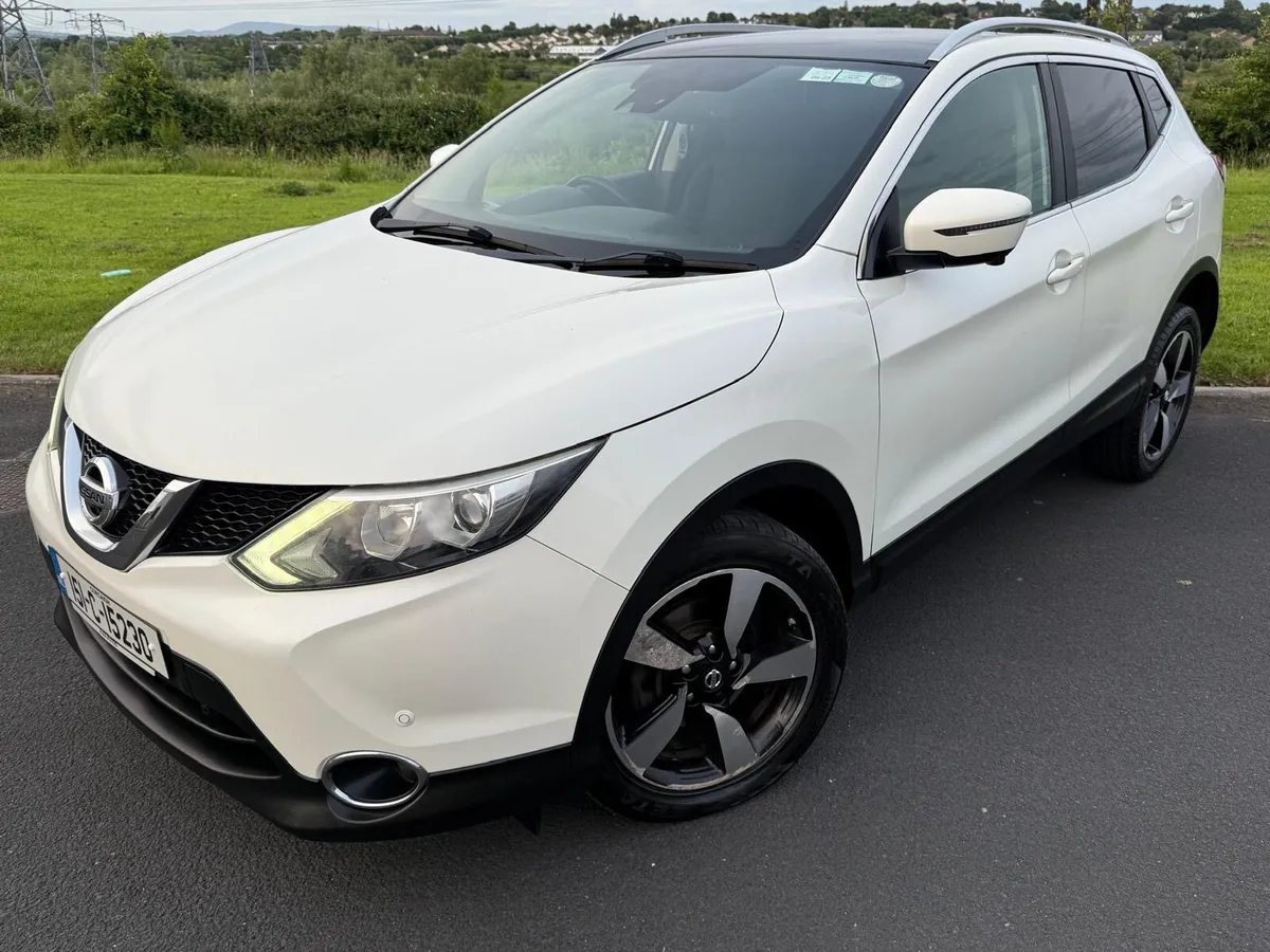 2015 Nissan Qashqai Top Spec N-Tec Model - Image 2