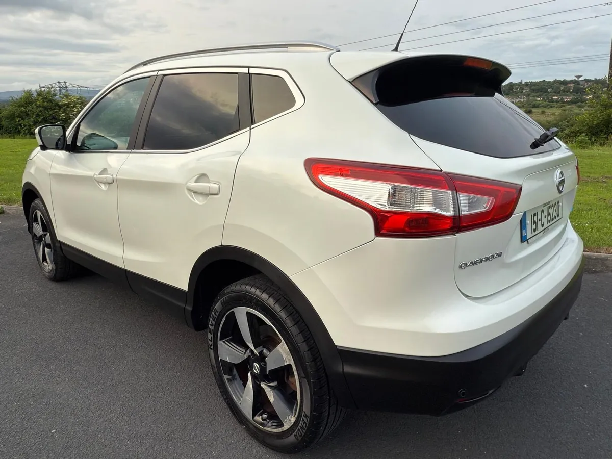 2015 Nissan Qashqai Top Spec N-Tec Model - Image 3