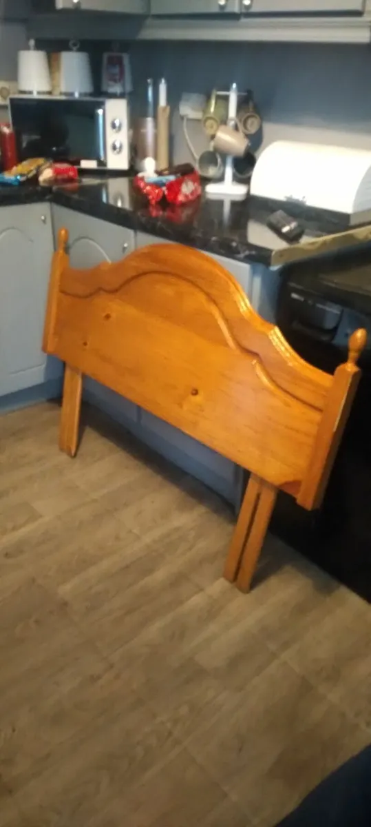 Double bed headboards in great condition 40e - Image 1
