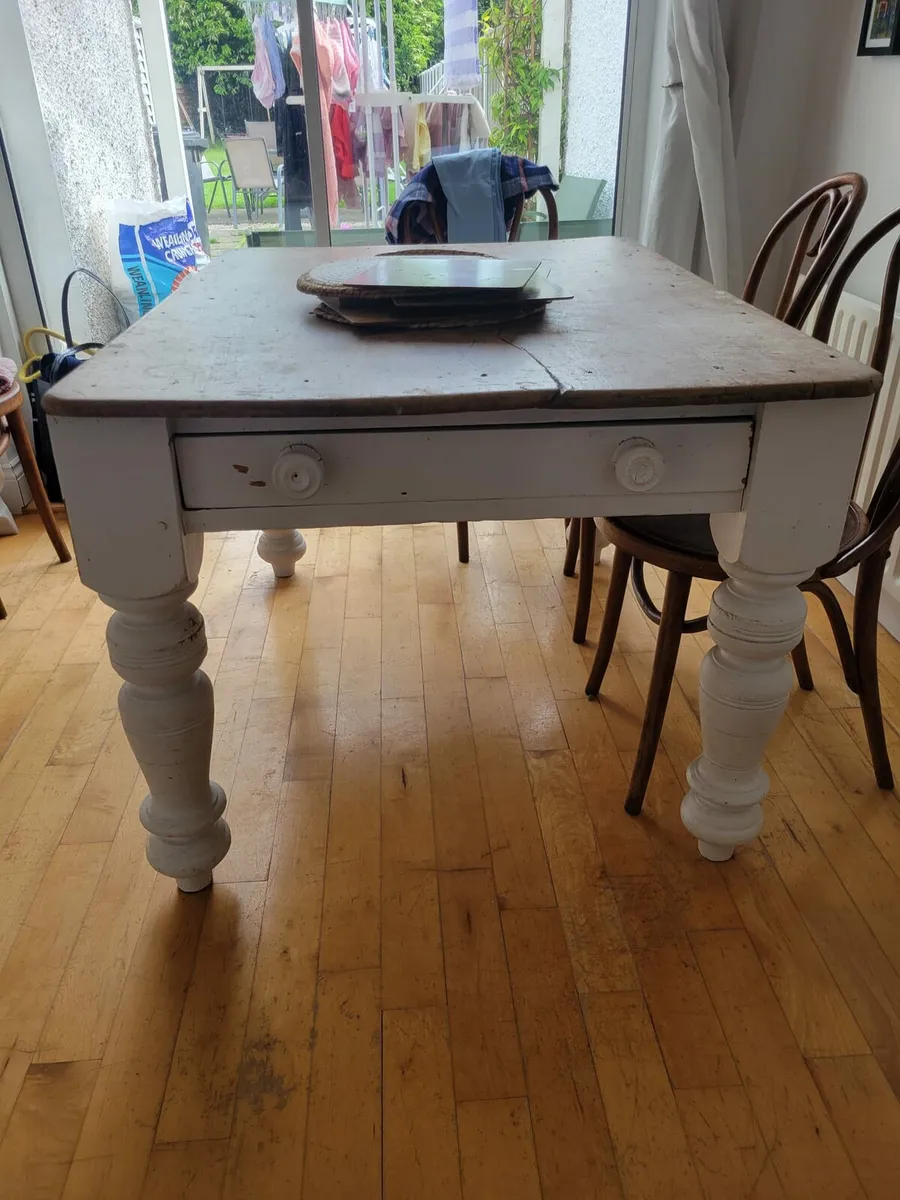 Antique farm house table and chairs - Image 1