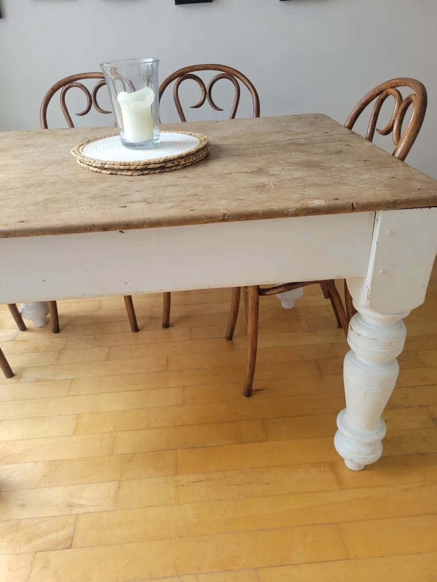 Antique farm house table and chairs - Image 3