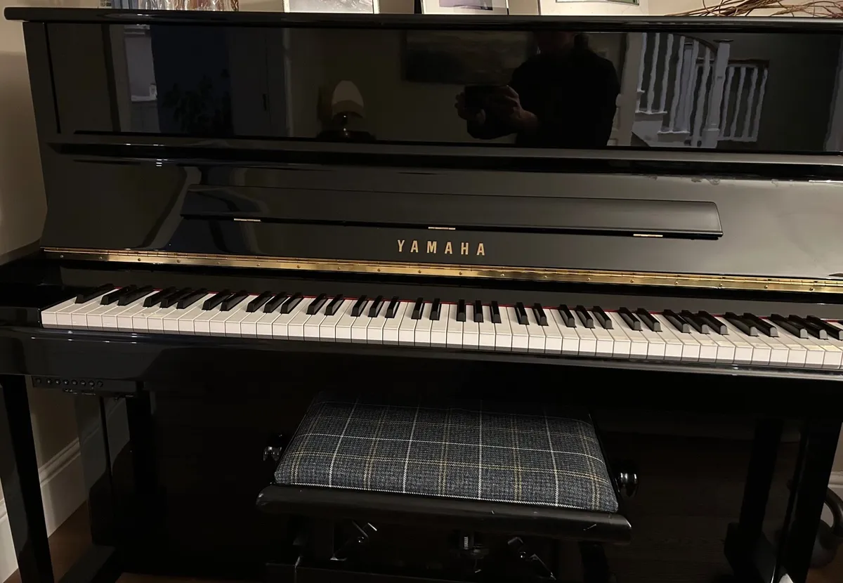 Yamaha P121G Silent Piano - Image 1