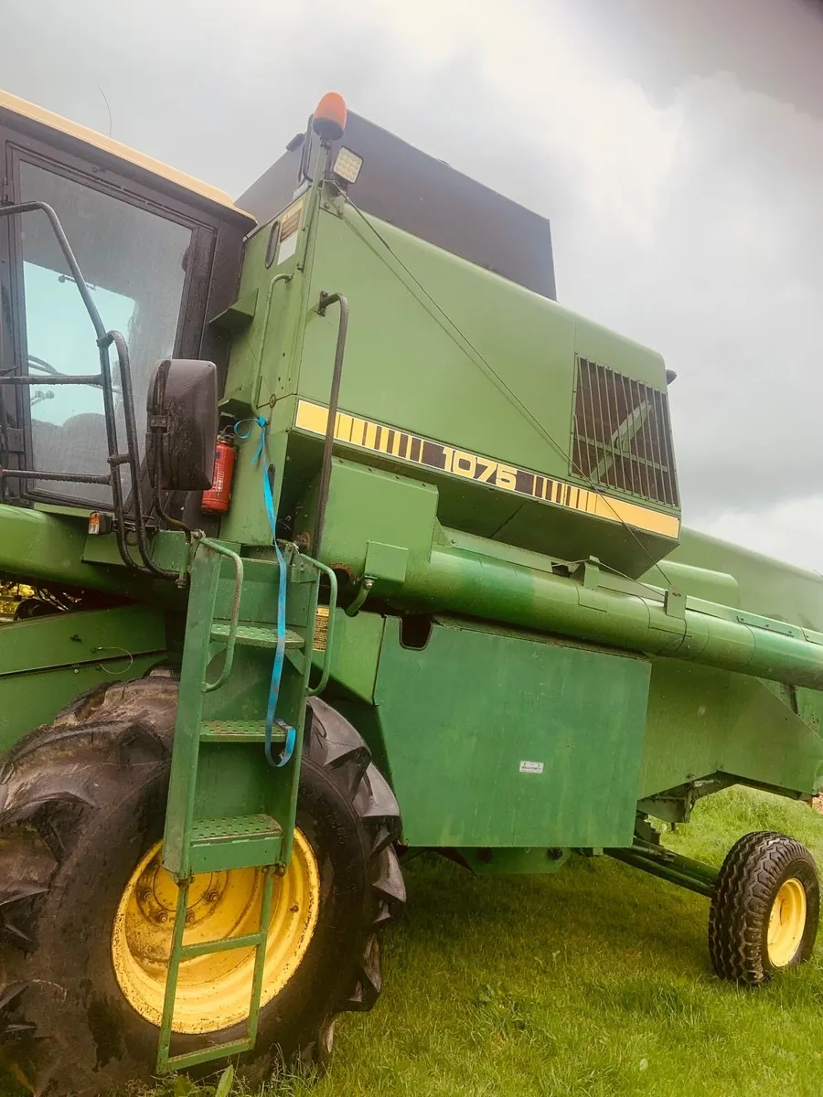 John Deere 1075 Combine - Image 3