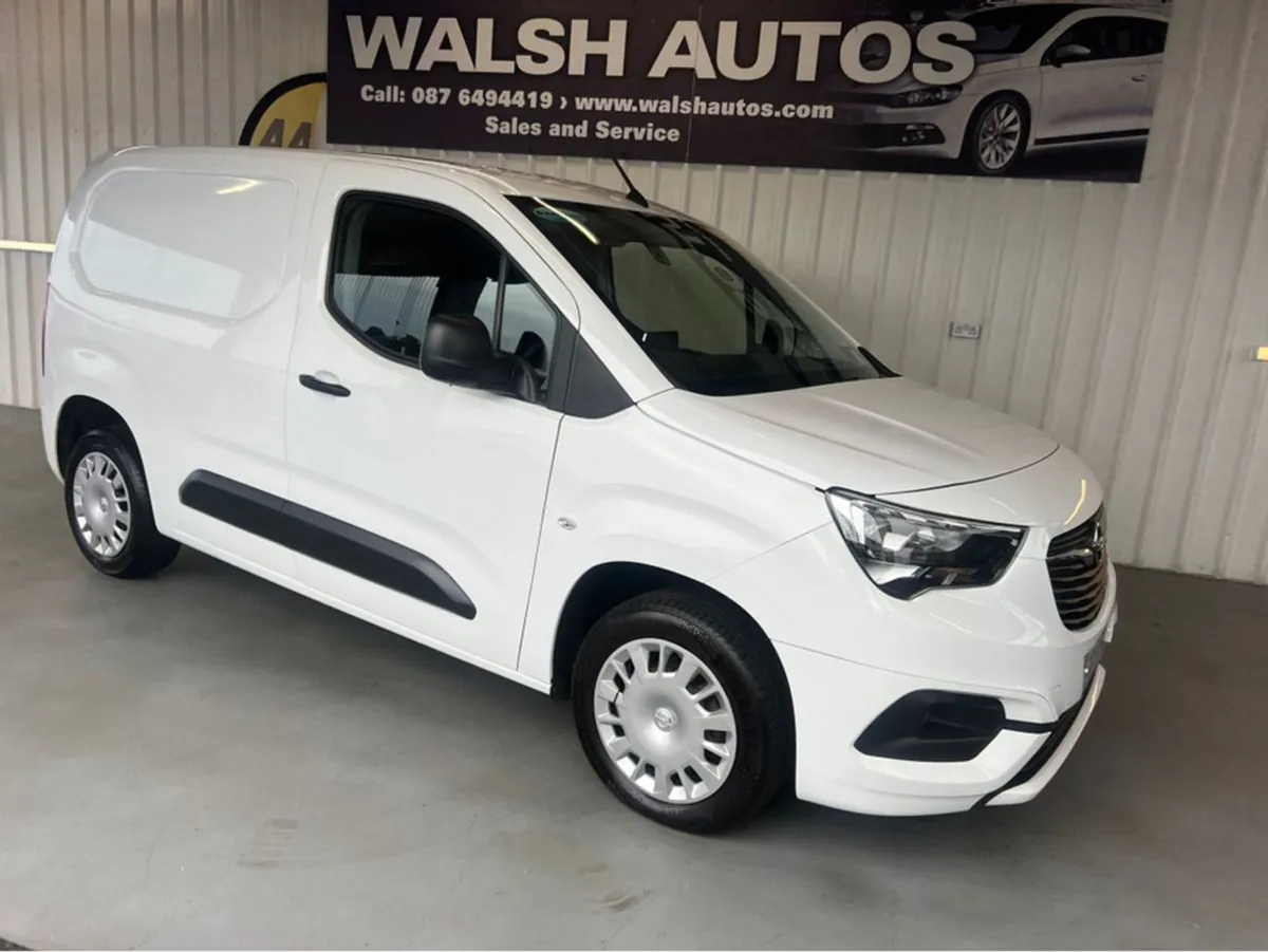 Opel Combo Sprt-l1h1-1.5 100PS D-6s D-6sp-my22 - Image 1