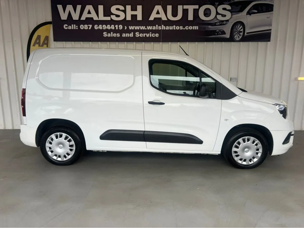Opel Combo Sprt-l1h1-1.5 100PS D-6s D-6sp-my22 - Image 3