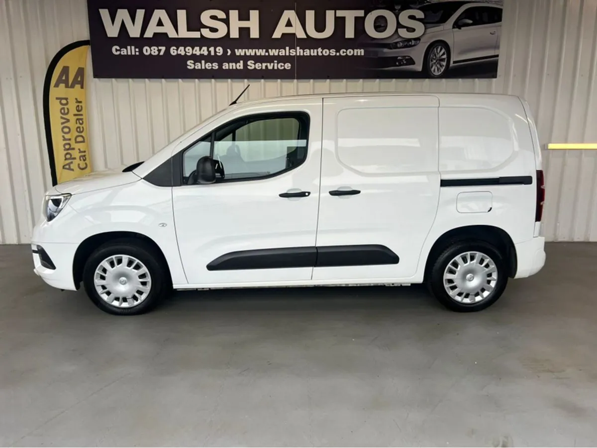 Opel Combo Sprt-l1h1-1.5 100PS D-6s D-6sp-my22 - Image 4