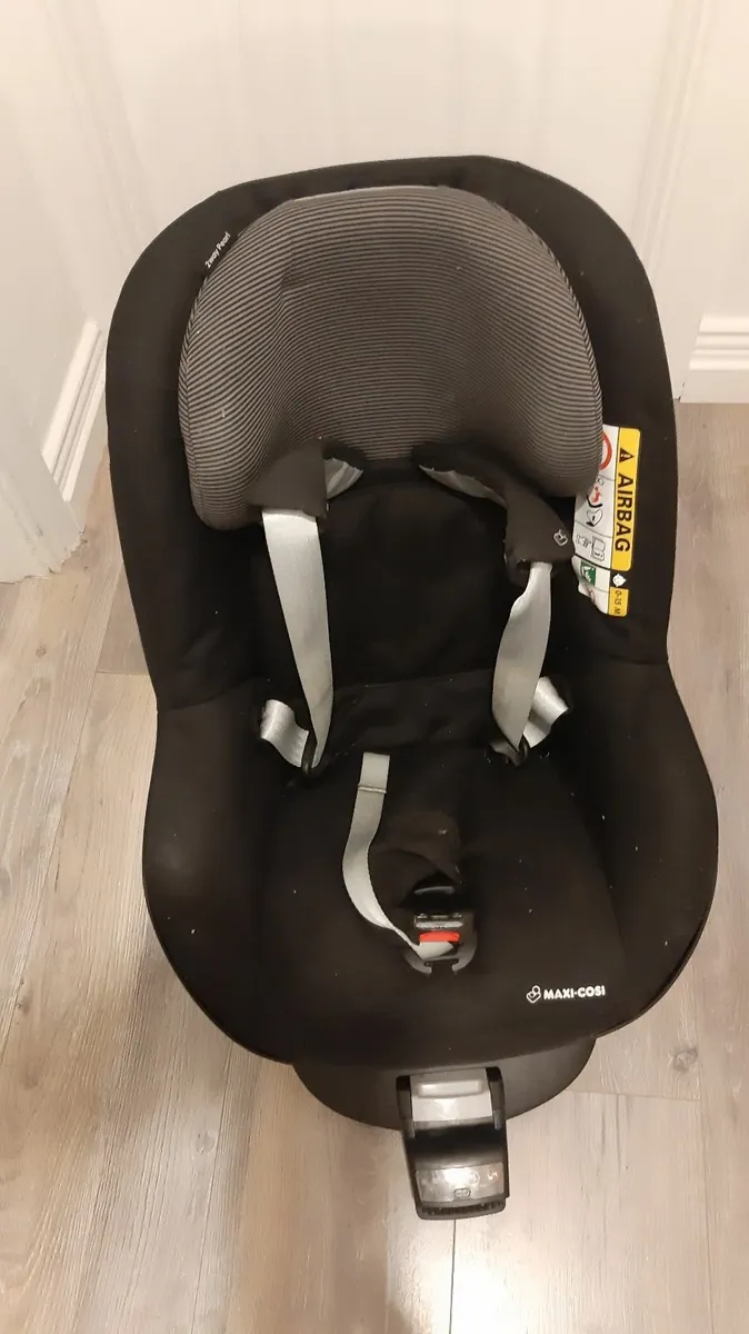 Carseat - Image 1