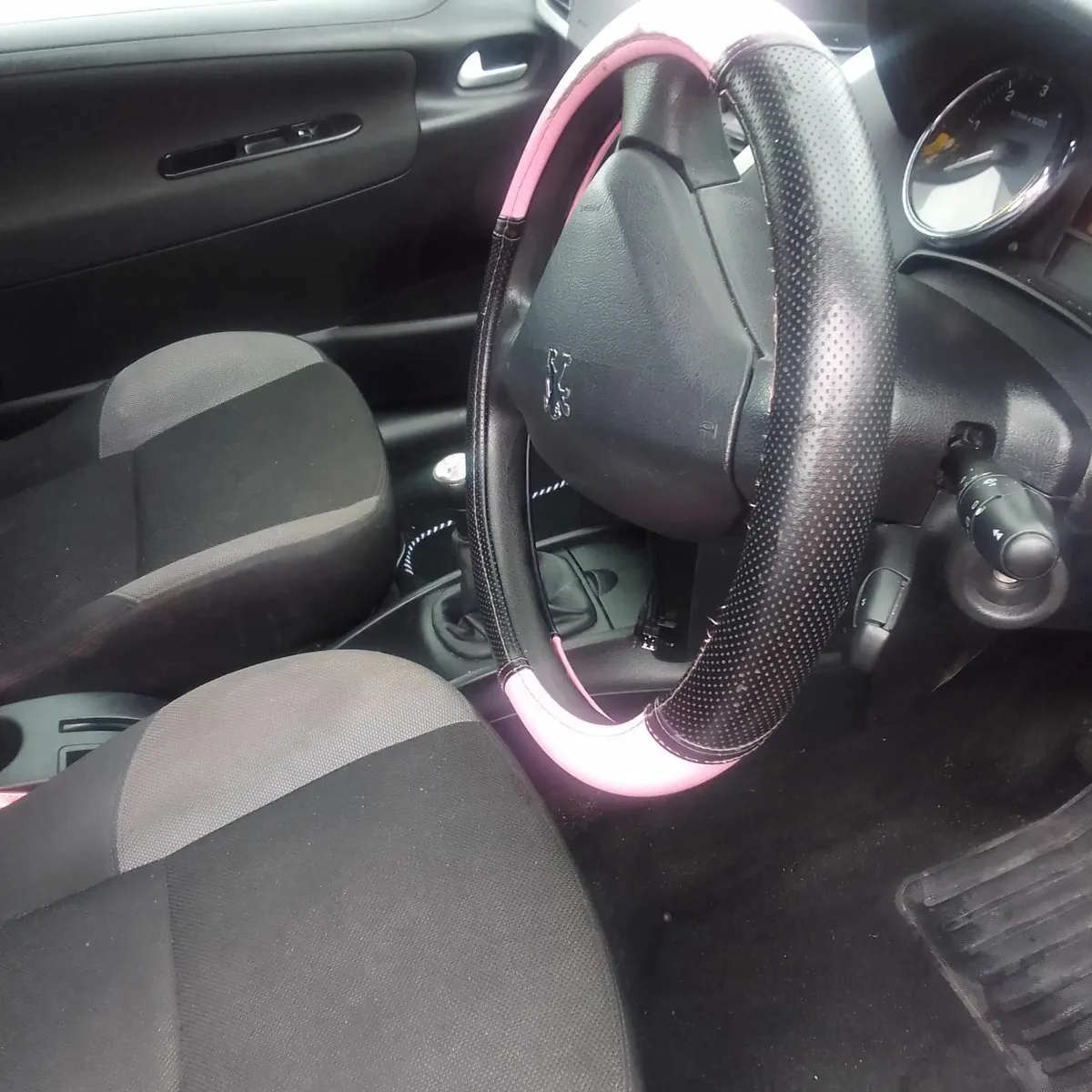 Peugeot 207 2008 - Image 2