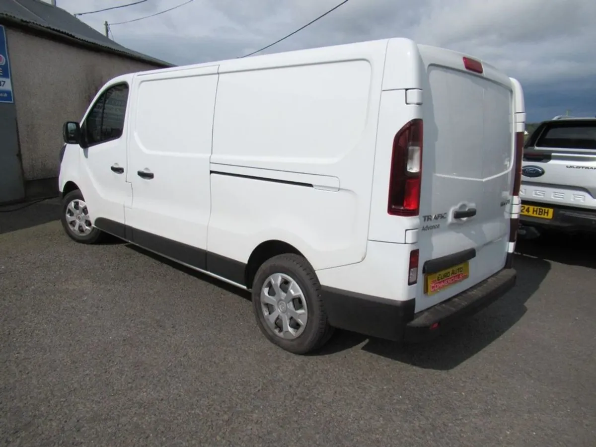 Renault Trafic 2.0 dCi Blue 30 Advance Panel Van - Image 2