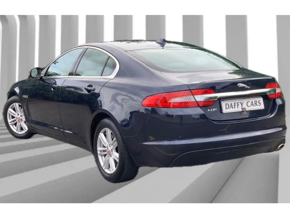 Jaguar XF 2.2 D Luxury 163PS 4DR Auto - Image 4