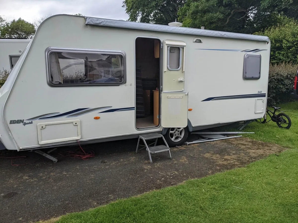 Caravan - Image 1