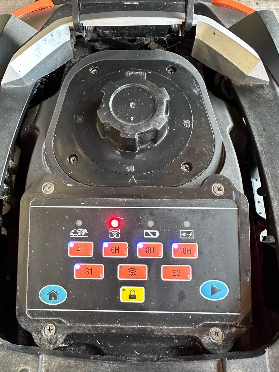 Robot Mower Yardforce x100i - Image 3