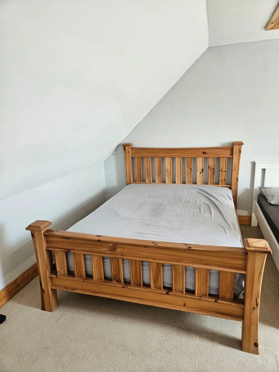 Bed - Image 1