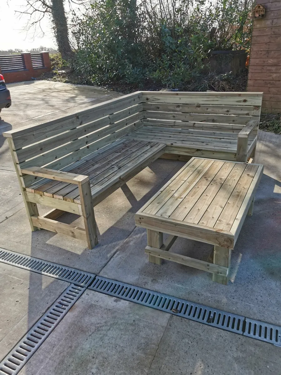 Garden furniture - Image 1