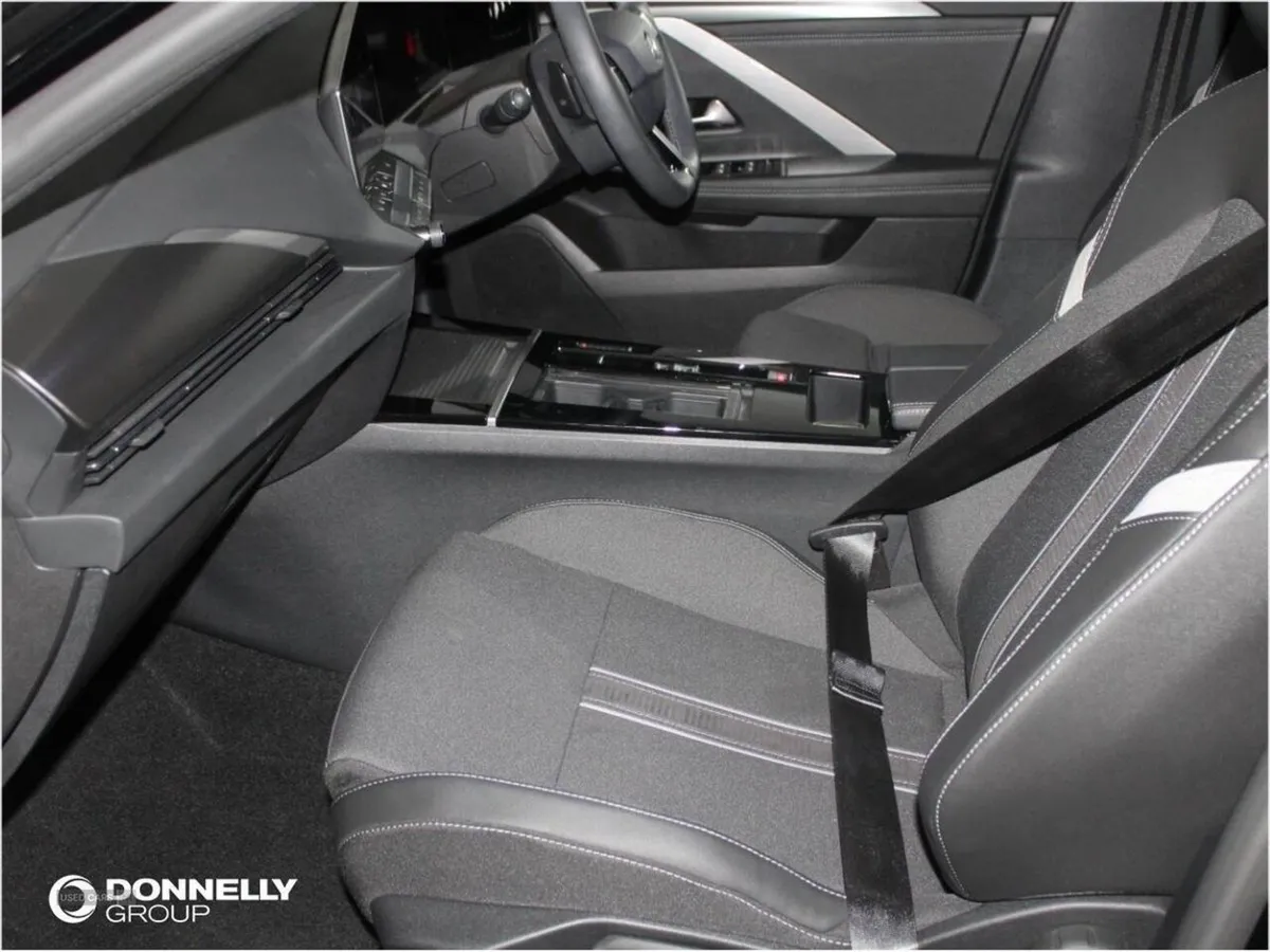 Vauxhall Astra 1.2 Turbo 130 GS 5dr Auto - Image 4