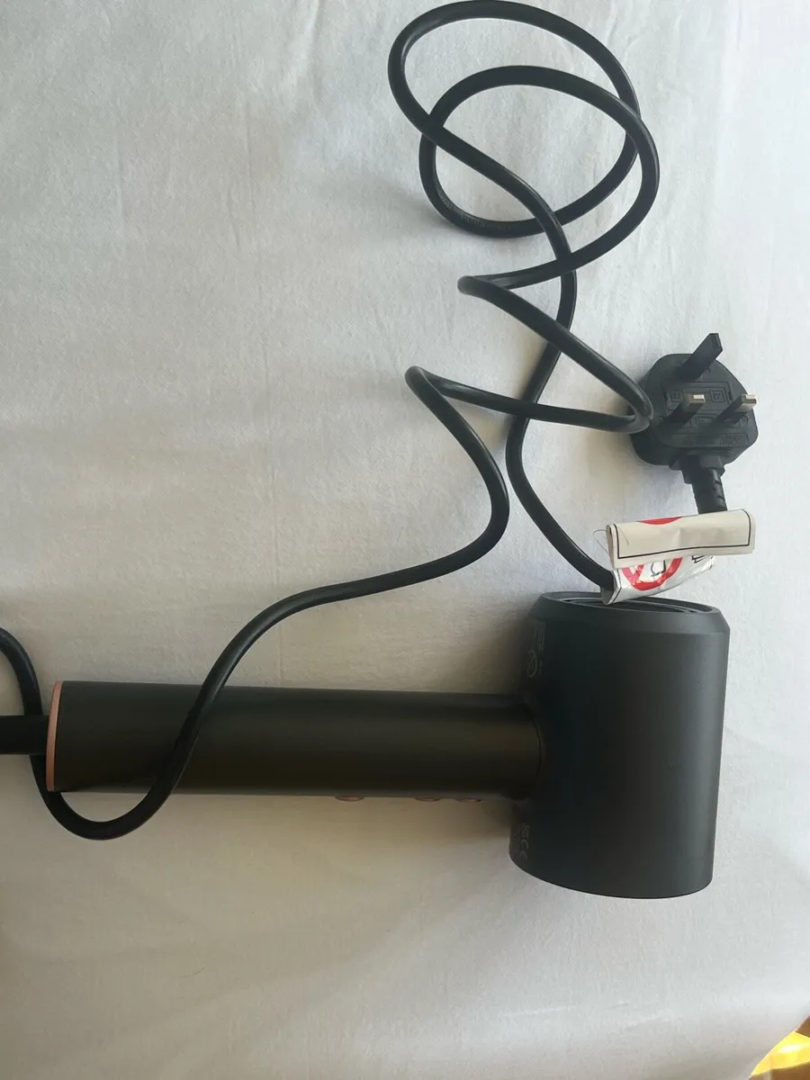 Hairdryer - Image 1